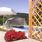 Lesni Dum Hotel